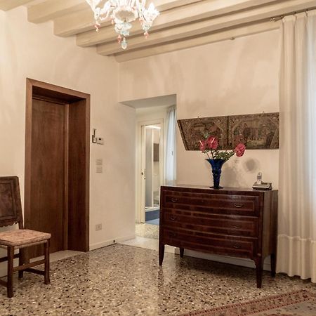 Accademia Terrazza Apartment เวนิส ภายนอก รูปภาพ