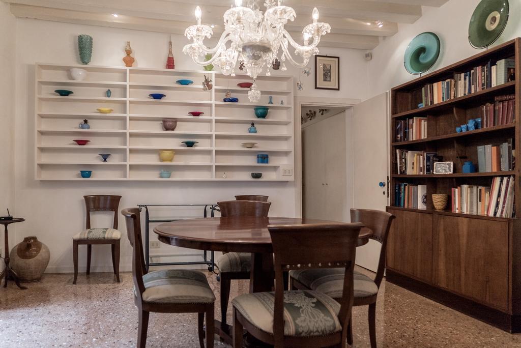 Accademia Terrazza Apartment เวนิส ภายนอก รูปภาพ