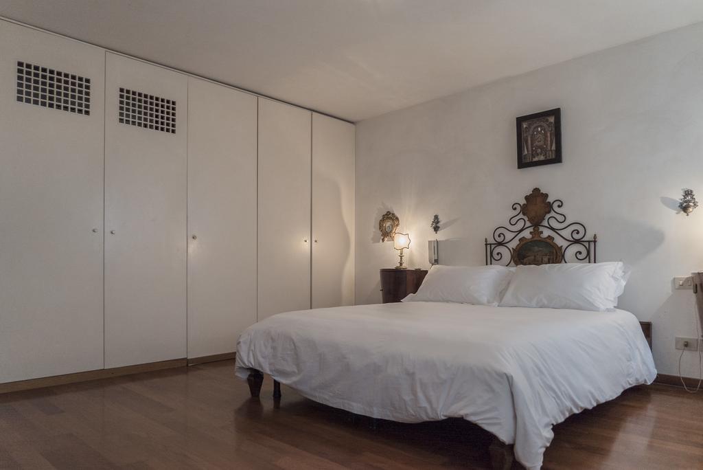 Accademia Terrazza Apartment เวนิส ภายนอก รูปภาพ