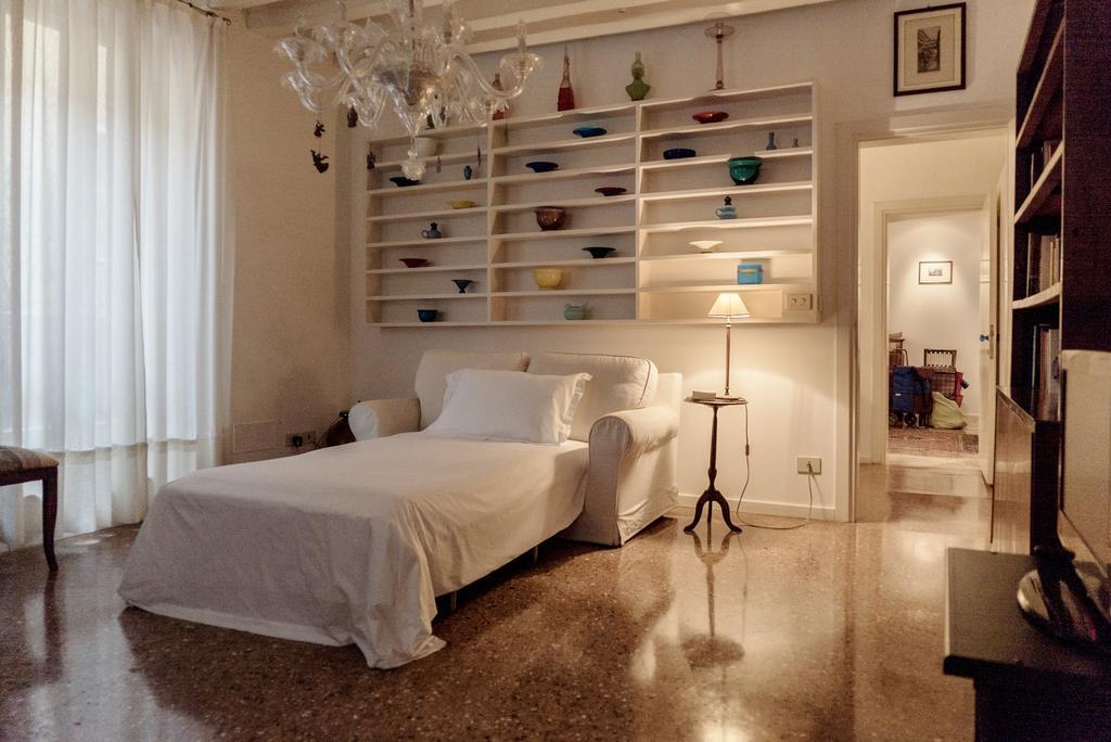 Accademia Terrazza Apartment เวนิส ภายนอก รูปภาพ