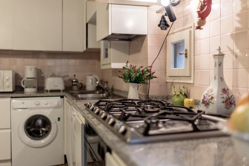 Accademia Terrazza Apartment เวนิส ภายนอก รูปภาพ